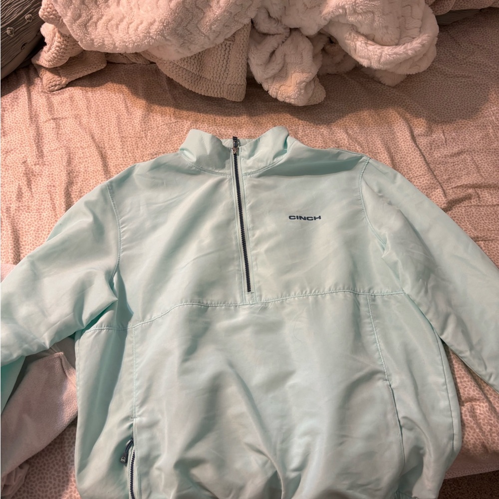 Cinch wind breaker